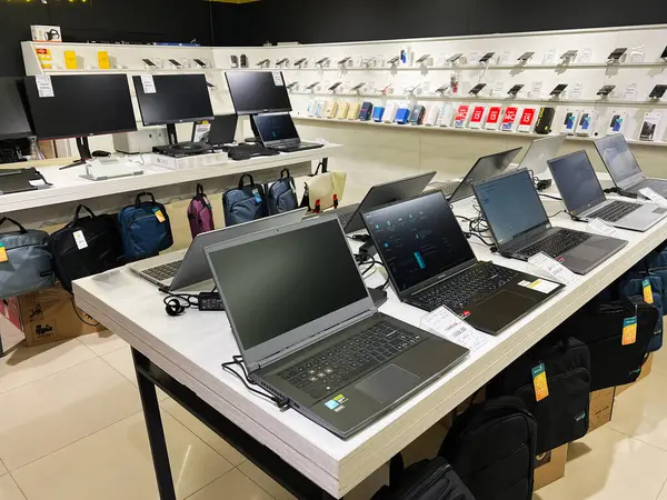 Thu mua laptop cũ tại Đất Mũi, Cà Mau